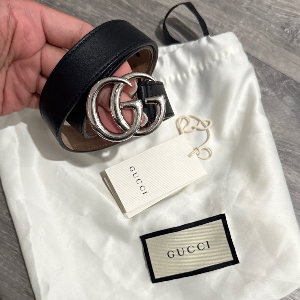 Gucci Black Leather Belt with Silver GG Logo